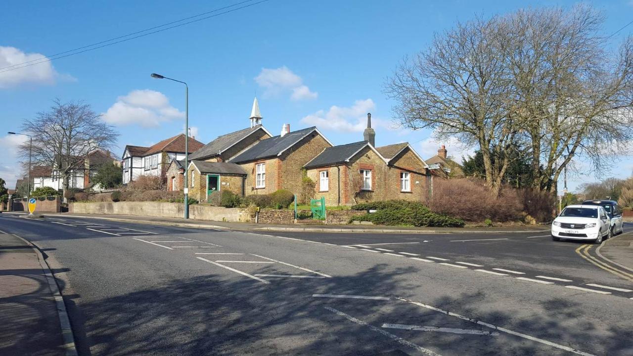 Converted Bungalow In Bexley London Ngoại thất bức ảnh