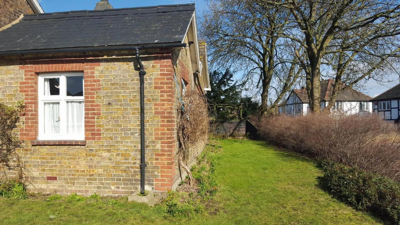Converted Bungalow In Bexley London Ngoại thất bức ảnh